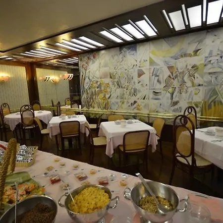 Cristallo Hotel Madonna